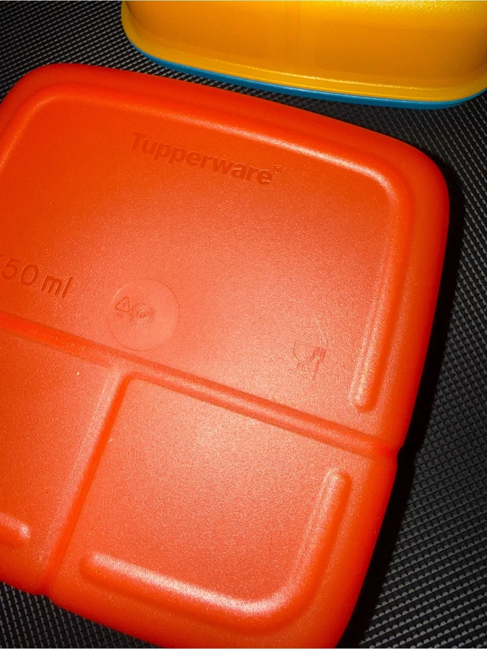NEW Set of 2 Tupperware Divided Bento Lunch Boxes 550ml 3-Compartment Blue Lids